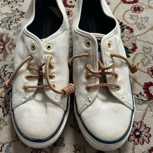 Women’s Sperry size 8